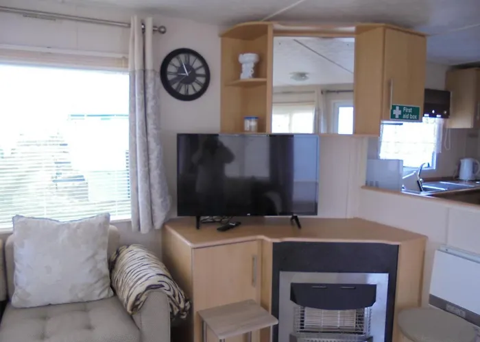 6 Berth On Golden Anchor