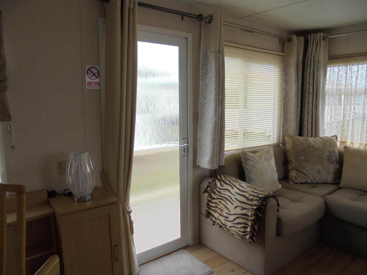 6 Berth On Golden Anchor