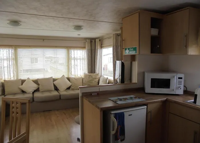 6 Berth On Golden Anchor